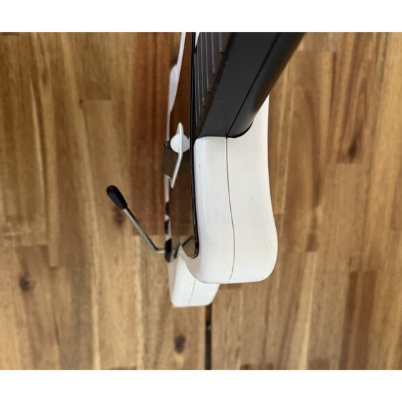 Guitar Hero Guitar Playstation 2 PS2 Wireless White No Dongle 95025 Not Tested - Picture 13 of 16